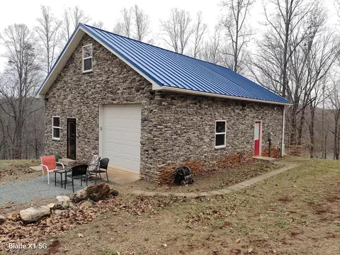 1138 Buck Tail Ct, Pittsville, VA 24139