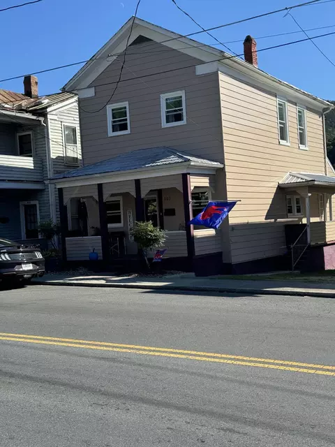 903 Main St, Clifton Forge, VA 24422