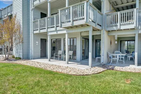 110 Sailors Cove Dr #1313, Moneta, VA 24121