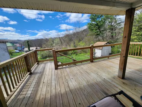 Exterior - 313 Third Street St, Clifton Forge, VA 24422 photo 6 of 11
