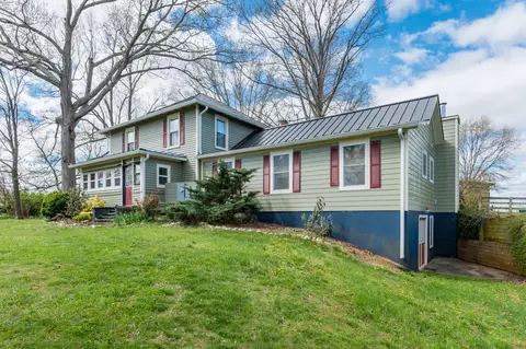 7169 Old Evergreen Rd, Appomattox, VA 24522