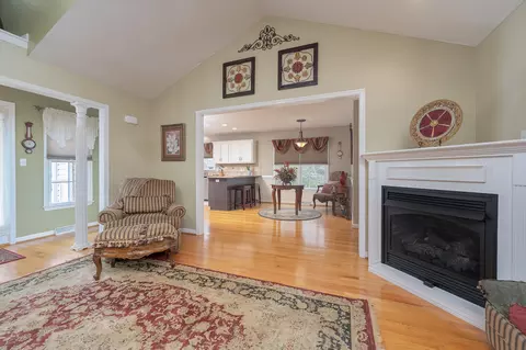 Living - 286 Horizon Dr, Forest, VA 24551 photo 3 of 4