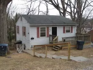 28 Hillcrest Ave NE, Roanoke, VA 24012