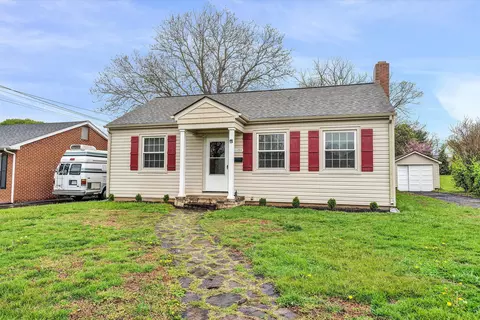 1101 Pearl St, Salem, VA 24153