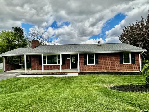 801 Palmyra Dr, Roanoke, VA 24012
