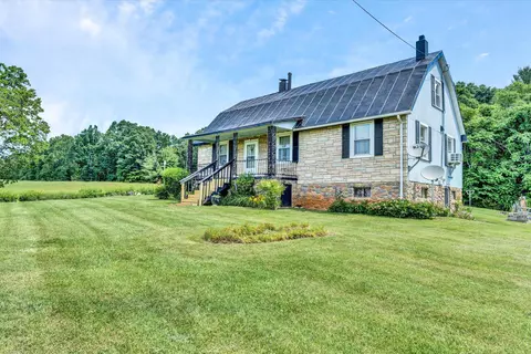 250 Claywood Ln, Boones Mill, VA 24065