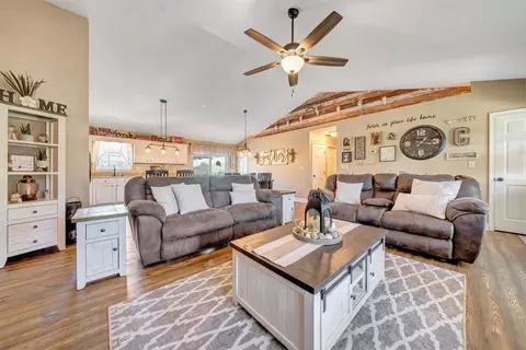 Living - 2947 Sandy Level Rd, Goodview, VA 24095 photo 4 of 7