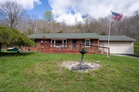 2555 Julia Simpkins Rd, Hiwassee, VA 24347