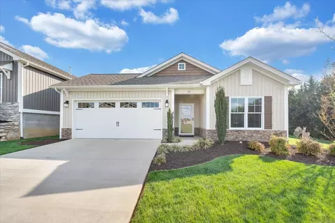53 Luna Ct, Roanoke, VA 24019
