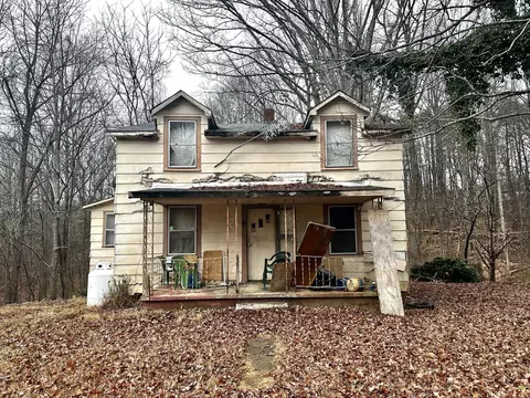 743 Blue Knob Rd, Martinsville, VA 24112