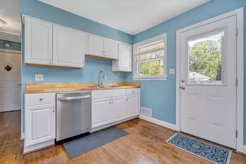 Kitchen - 412 E Riverside Dr, Salem, VA 24153 photo 7 of 7