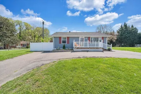 Exterior - 412 E Riverside Dr, Salem, VA 24153 photo 13 of 16