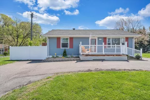 Exterior - 412 E Riverside Dr, Salem, VA 24153 photo 11 of 16