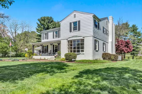 1262 Pickwick Ln, Salem, VA 24153