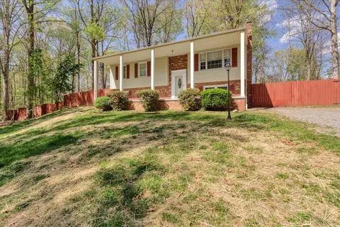 336 Stratford Dr, Blue Ridge, VA 24064