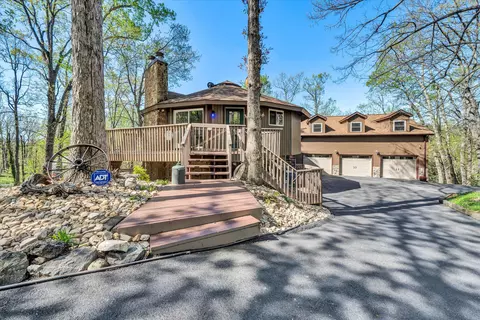 114 Cascade Dr, Vinton, VA 24179