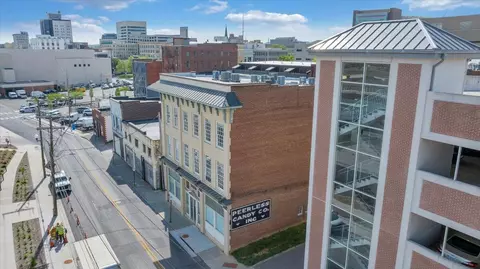 324 Salem Ave SW #202, Roanoke, VA 24016