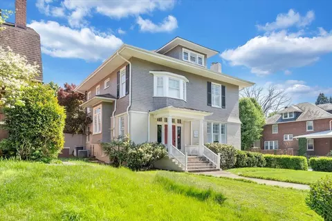Exterior - 1360 Maple Ave SW, Roanoke, VA 24016 photo 3 of 7