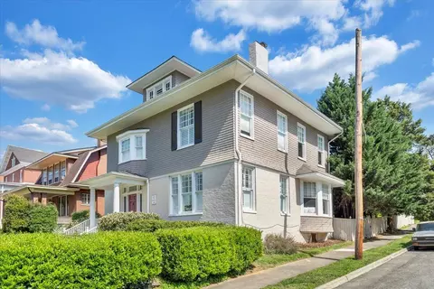 Exterior - 1360 Maple Ave SW, Roanoke, VA 24016 photo 4 of 7