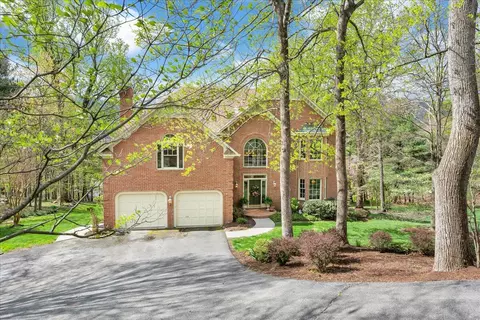8115 Vista Forest Dr, Roanoke, VA 24018