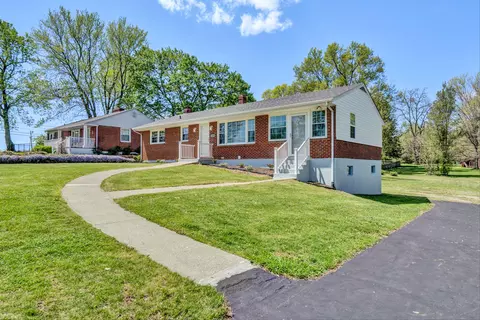 1181 Starmount Ave, Roanoke, VA 24019