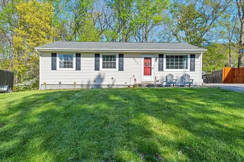 8522 Brubaker Dr, Roanoke, VA 24019