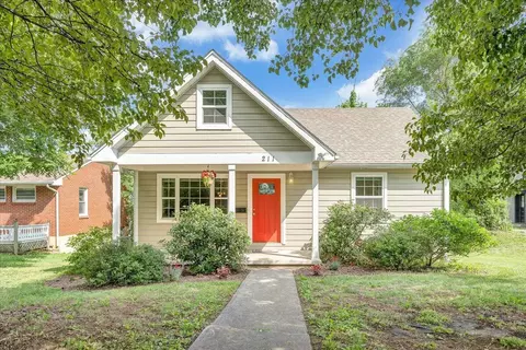 211 Murrell Rd NE, Roanoke, VA 24012