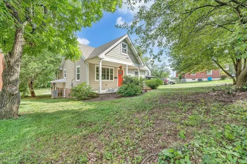 Exterior - 211 Murrell Rd NE, Roanoke, VA 24012 photo 8 of 11