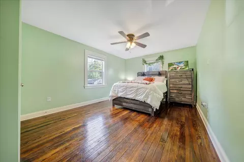 Bedroom - 211 Murrell Rd NE, Roanoke, VA 24012 photo 1 of 5