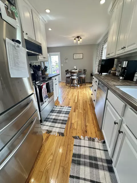 Kitchen - 1301 Cherokee Pl, Covington, VA 24426 photo 4 of 5