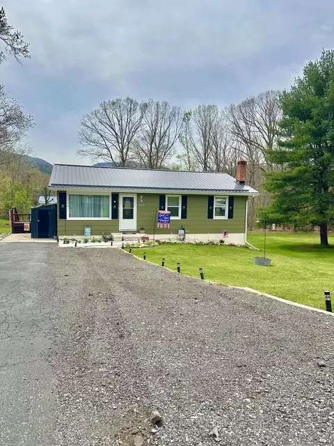 Exterior - 1301 Cherokee Pl, Covington, VA 24426 photo 2 of 11