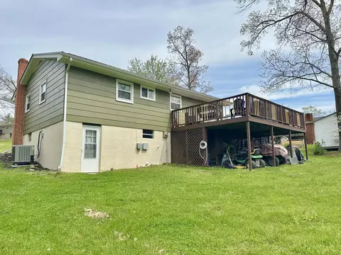 Exterior - 1301 Cherokee Pl, Covington, VA 24426 photo 6 of 11