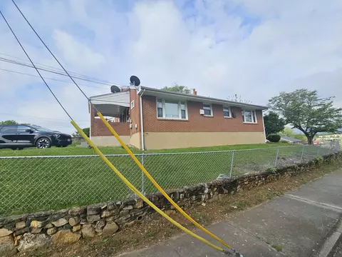 1708 Coveland Dr NW, Roanoke, VA 24017