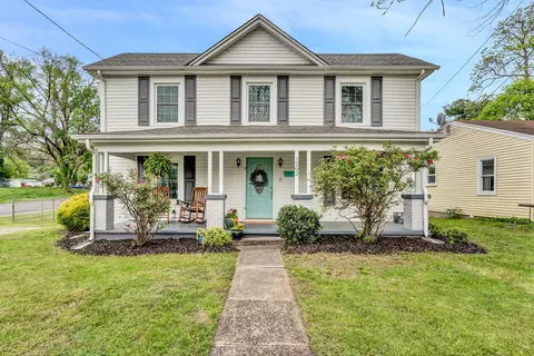 202 Front Ave, Salem, VA 24153