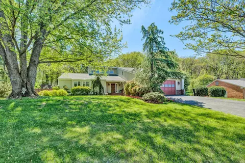 5148 Canter Dr, Roanoke, VA 24018
