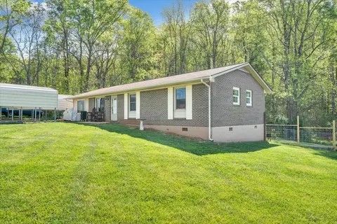 117 Toms Knob Rd, Rocky Mount, VA 24151