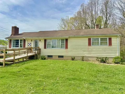 201 Portland Ave, Clifton Forge, VA 24422