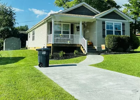 1501 Lonna Dr NW, Roanoke, VA 24019