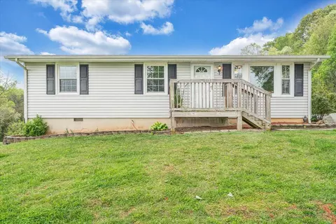 11880 Dickerson Mill Rd, Moneta, VA 24121