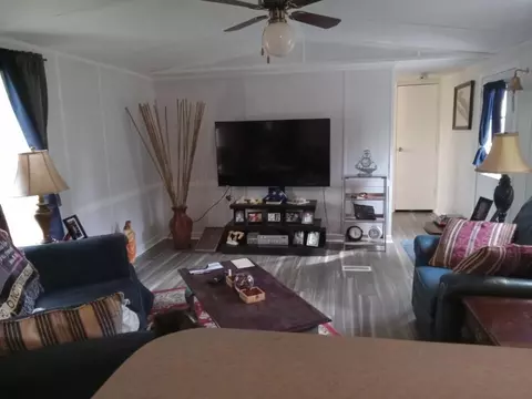 114 Lakeview Ct, Goodview, VA 24095 photo 10
