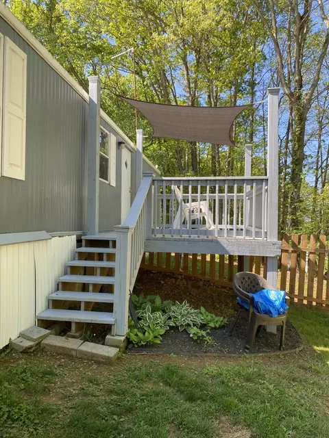 114 Lakeview Ct, Goodview, VA 24095 photo 4