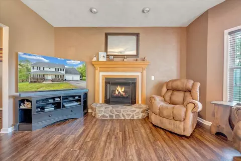 Living - 1121 Eagles Nest Dr, Goodview, VA 24095 photo 4 of 7