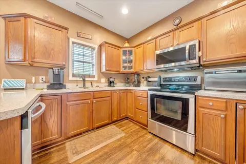 Kitchen - 1121 Eagles Nest Dr, Goodview, VA 24095 photo 6 of 8
