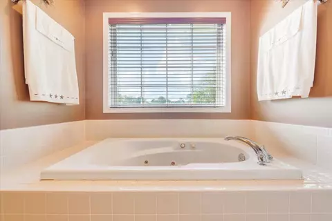 Bath - 1121 Eagles Nest Dr, Goodview, VA 24095 photo 4 of 5