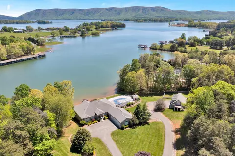 View/Area - 15 Tranquility Rd, Moneta, VA 24121 photo 1 of 18