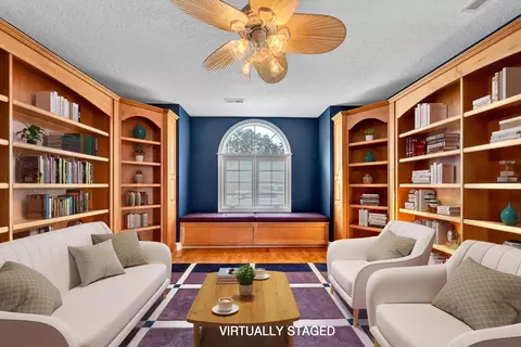 Living - 15 Tranquility Rd, Moneta, VA 24121 photo 4 of 5