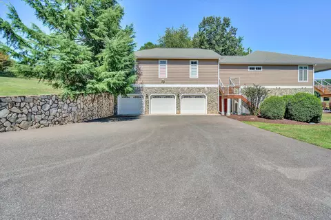 Exterior - 15 Tranquility Rd, Moneta, VA 24121 photo 9 of 30