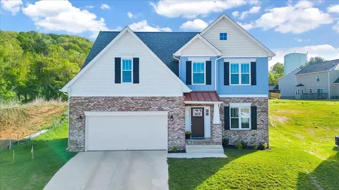 2081 Heys Ln, Vinton, VA 24179
