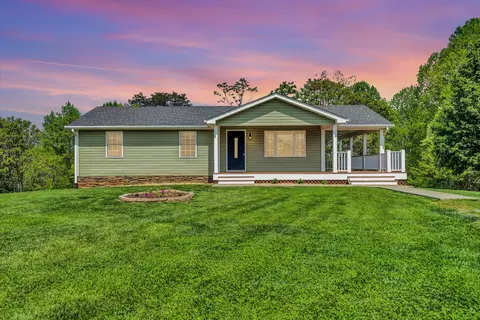 785 Long Horne Rd, Union Hall, VA 24176