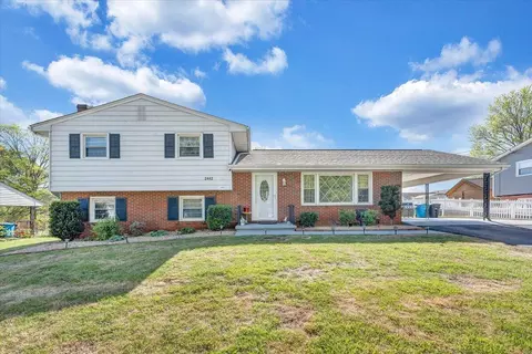 2442 Kingston Rd NW, Roanoke, VA 24017